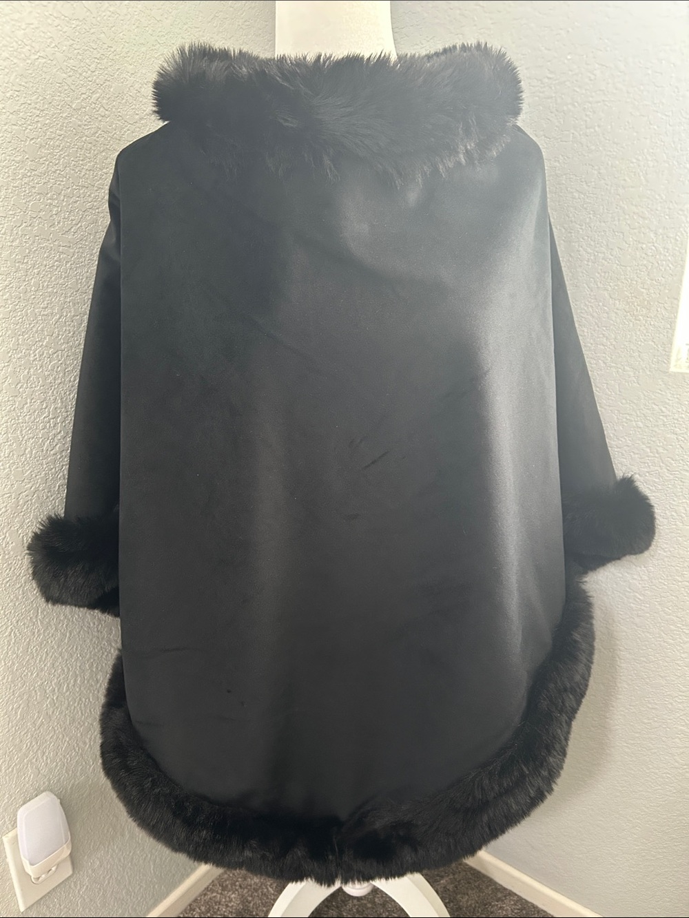 Vince Camuto Black Faux Fur-Trim Cape